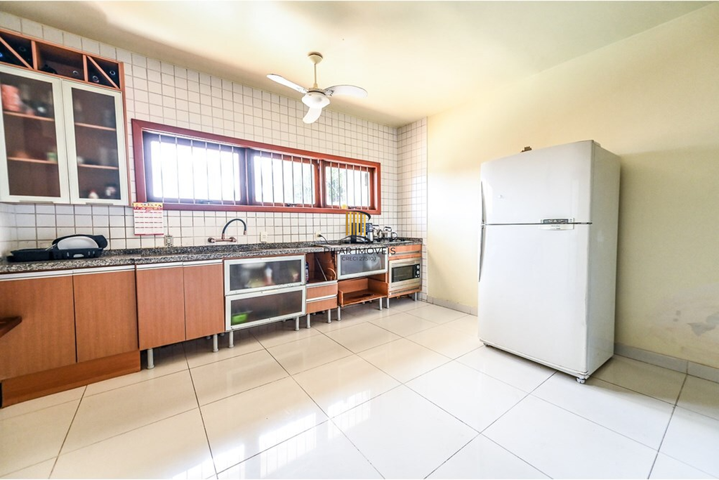 Casa 4 dormitórios no bairro Ipanema
