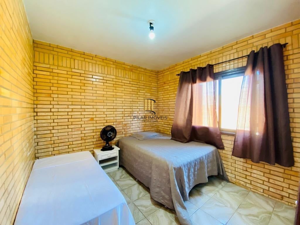 Casa 2 dormitórios no bairro Arpoador