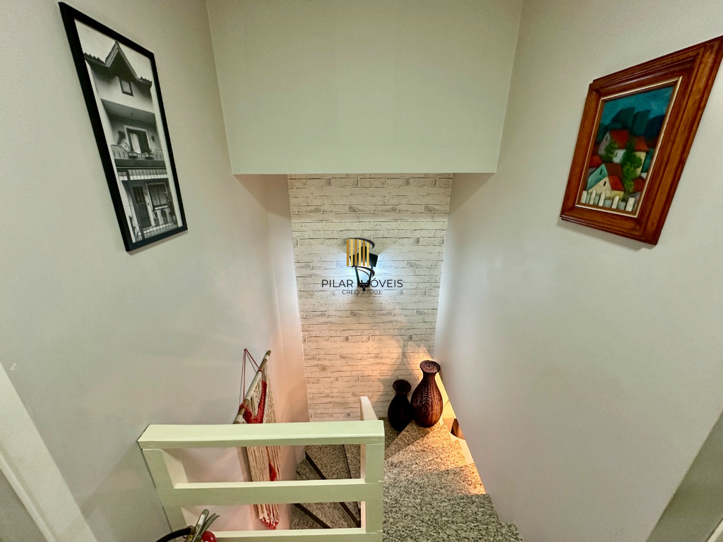 Casa 2 dormitórios no bairro Hípica