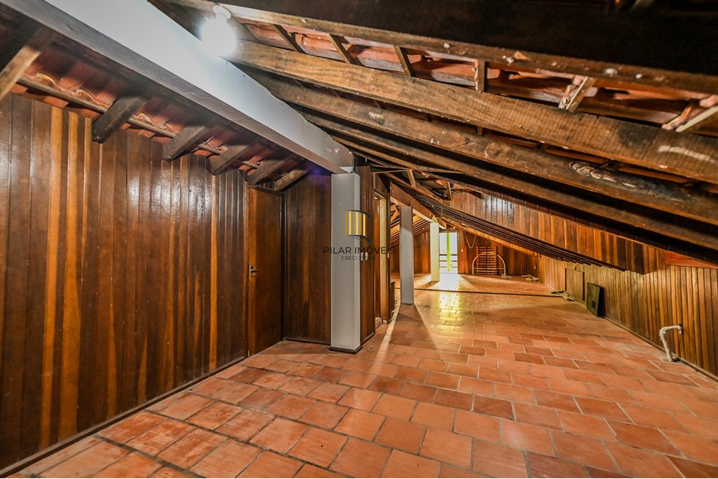 Casa 4 dormitórios no bairro Cascata