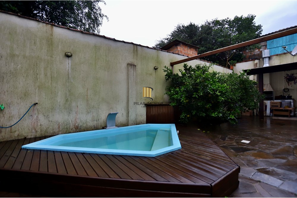 Casa 3 dormitórios no bairro Passo do Feijó
