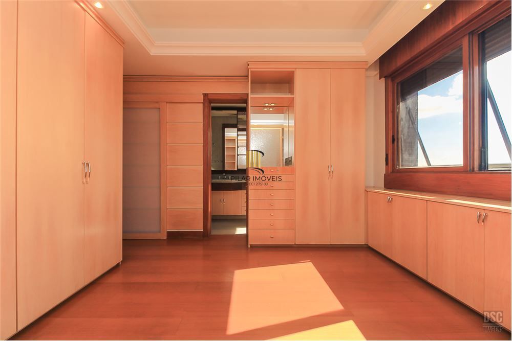 Apartamento 4 dormitórios no bairro Mont Serrat