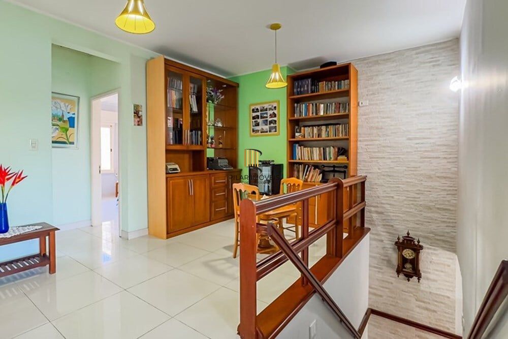 Casa 4 dormitórios no bairro Santa Maria Goretti