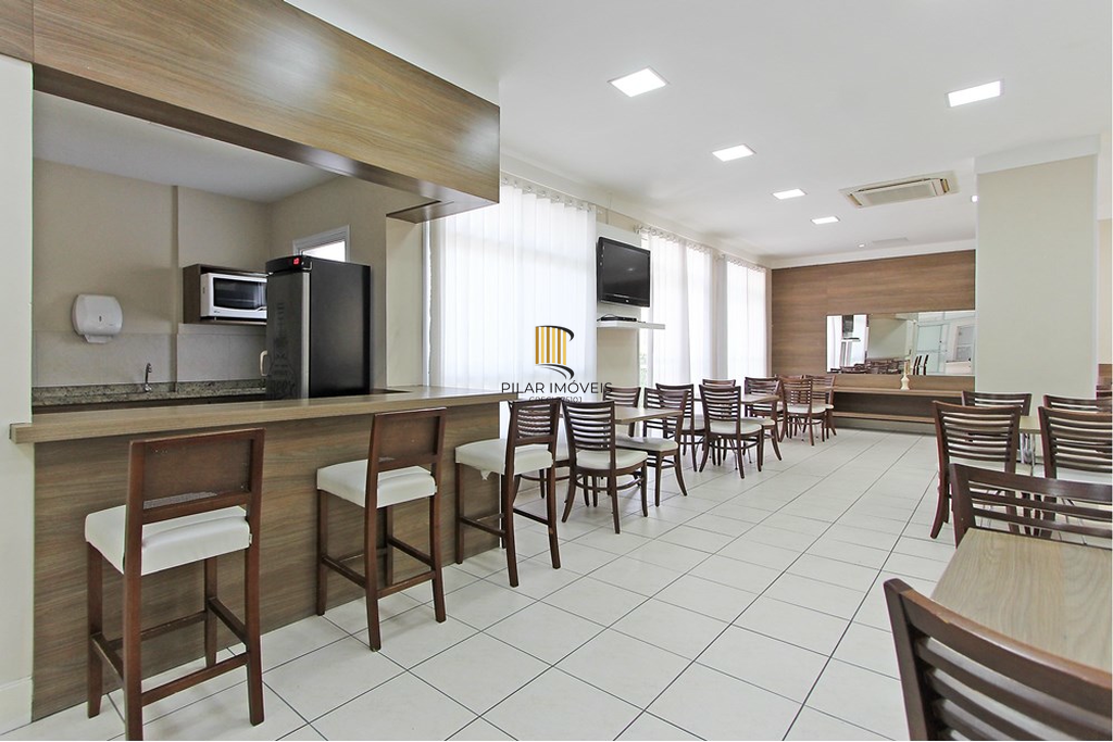 Apartamento 2 dormitórios no bairro Vila Ipiranga