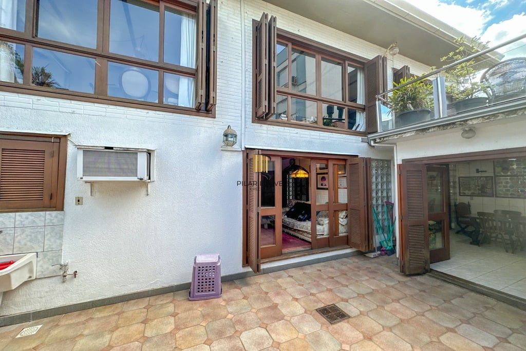 Casa 3 dormitórios no bairro Três Figueiras