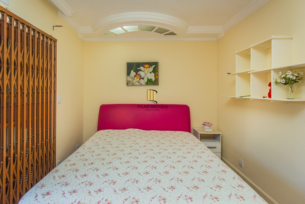 Casa 5 dormitórios no bairro Marechal Rondon
