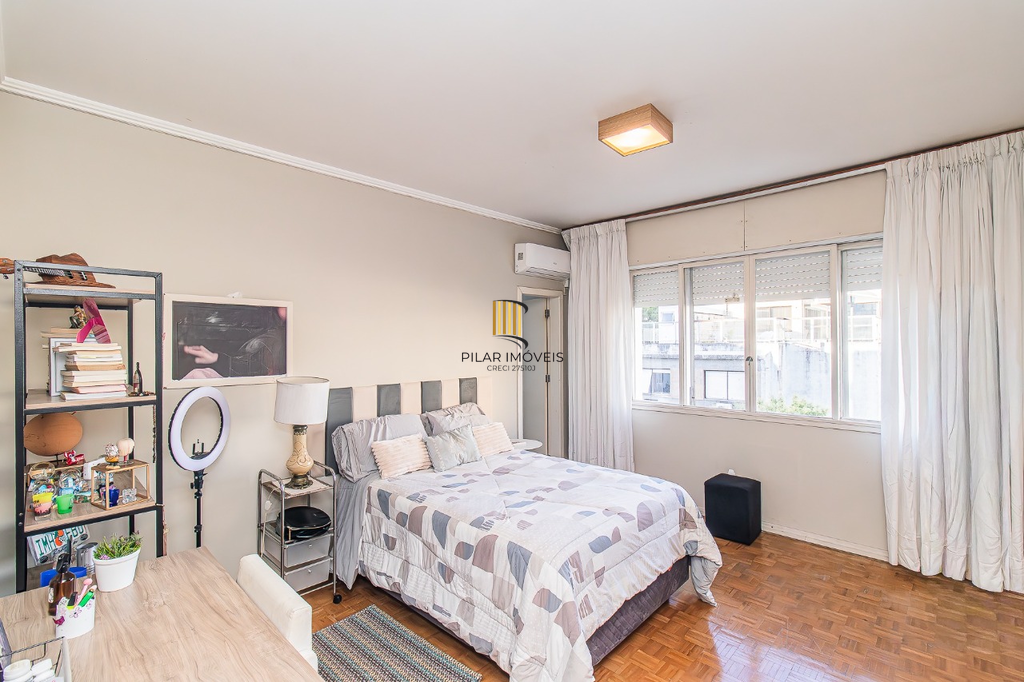 Apartamento 4 dormitórios no bairro Moinhos de Vento