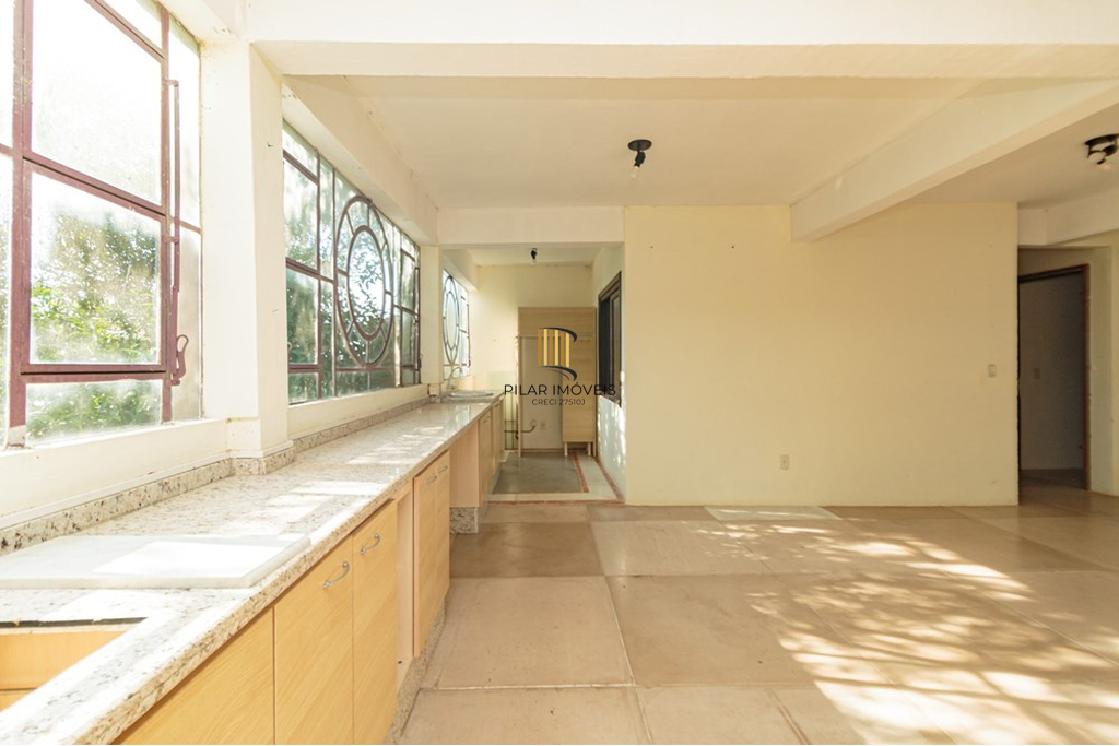 Casa 4 dormitórios no bairro Teresópolis