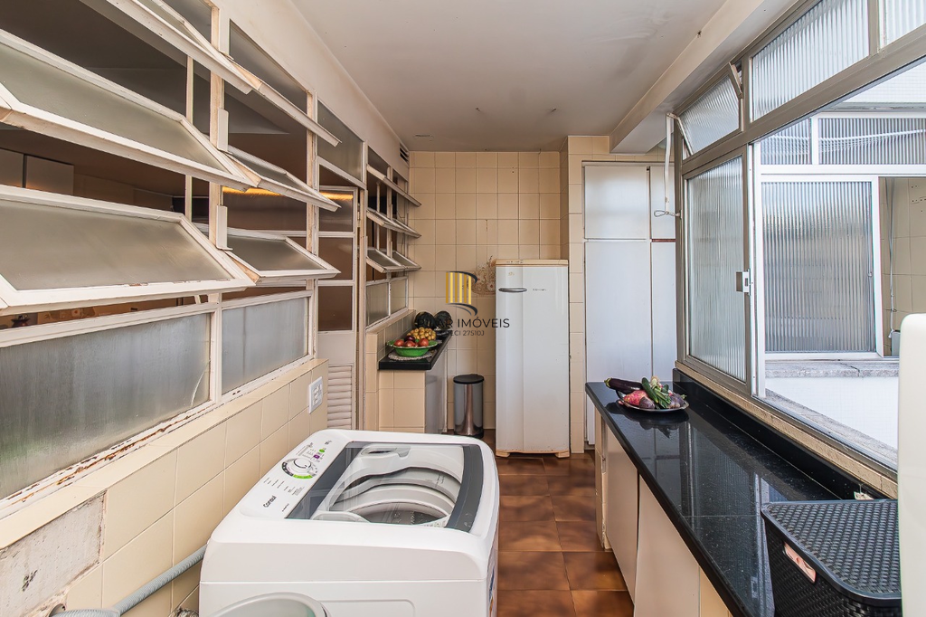 Apartamento 4 dormitórios no bairro Moinhos de Vento