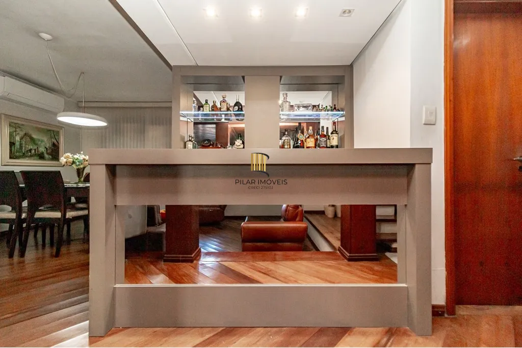 Casa 4 dormitórios no bairro Jardim Planalto