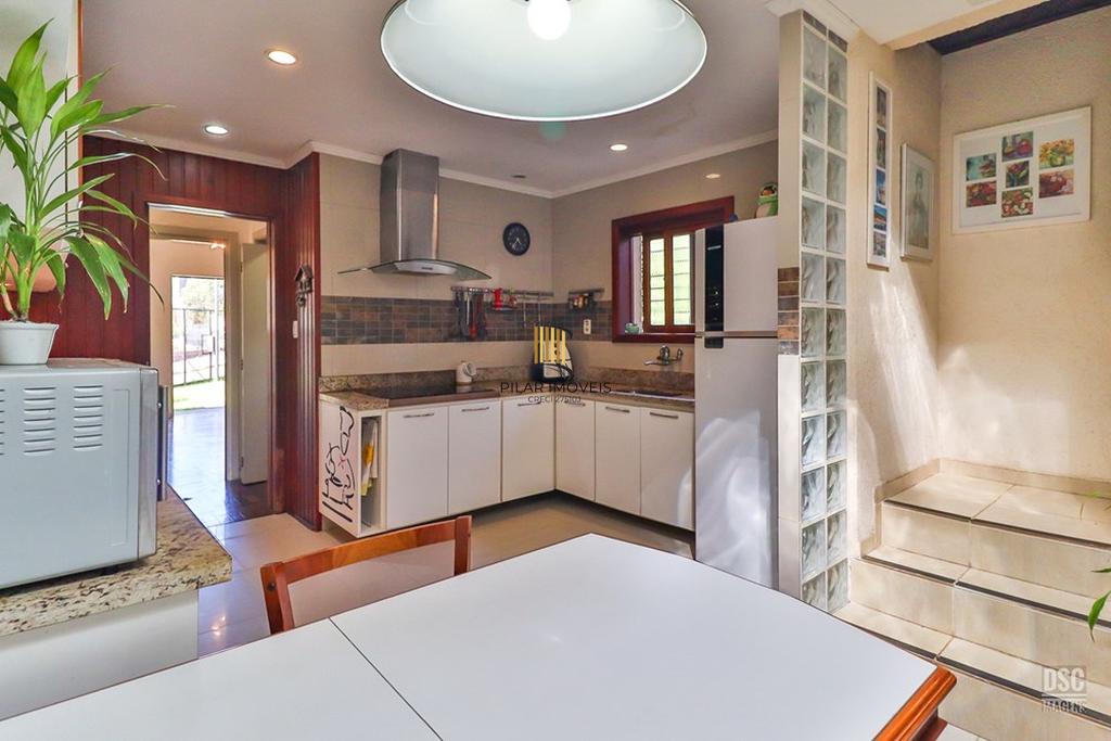 Casa 3 dormitórios no bairro Passo da Areia