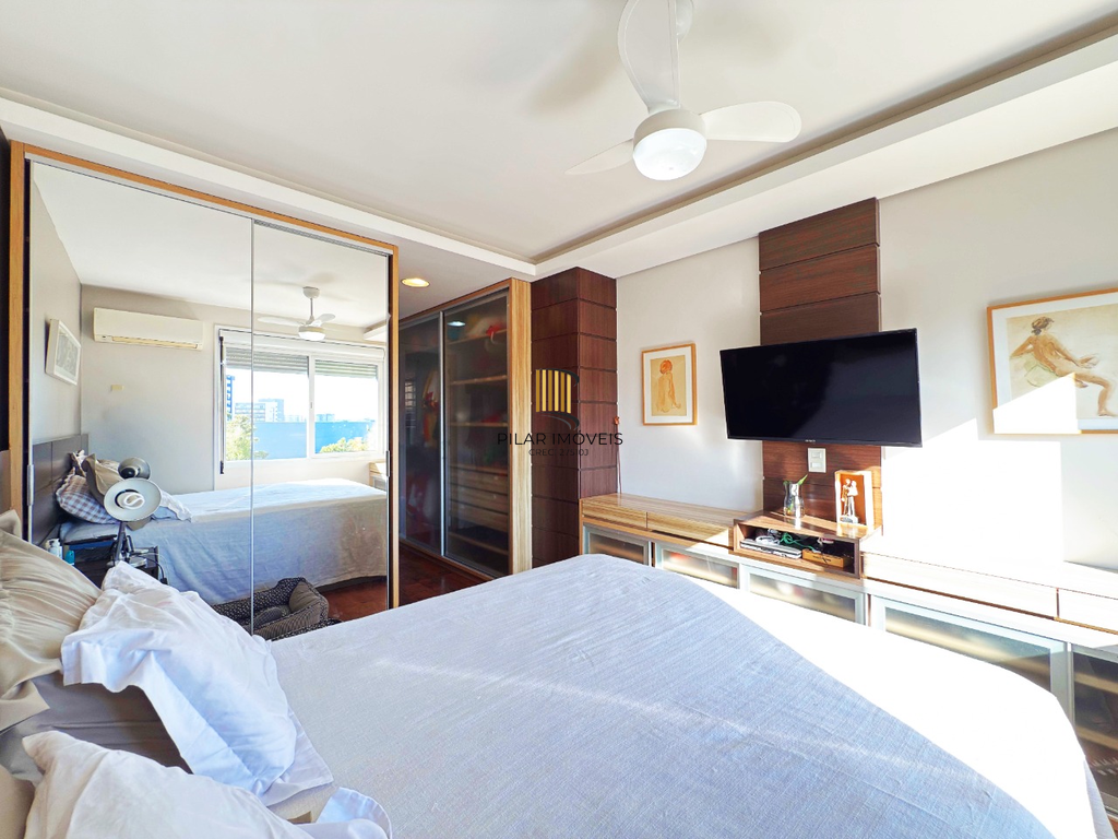 Casa de Condomínio 3 dormitórios no bairro Jardim Carvalho