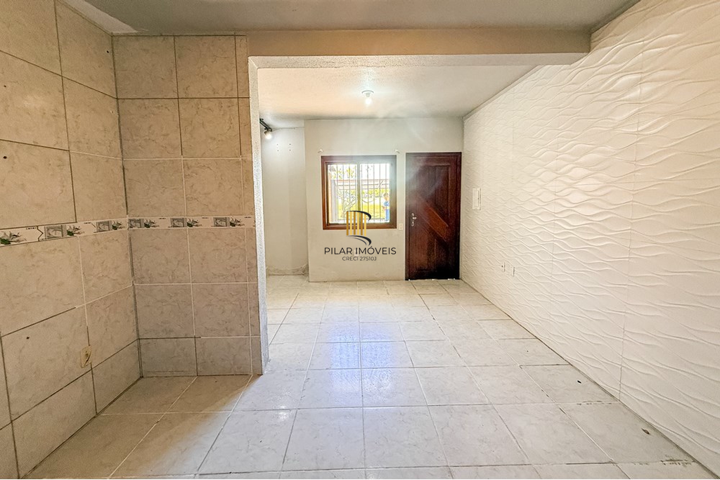 Casa 2 dormitórios no bairro Olaria