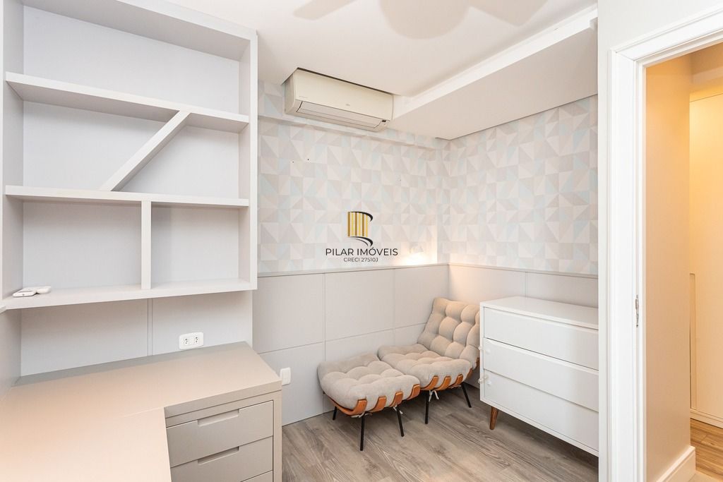 Cobertura 4 dormitórios no bairro Petrópolis