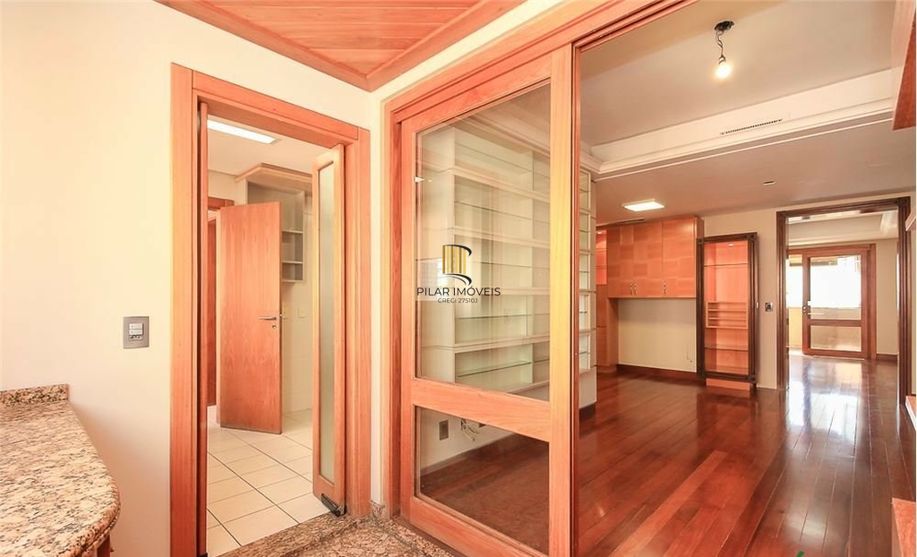 Apartamento 4 dormitórios no bairro Bela Vista