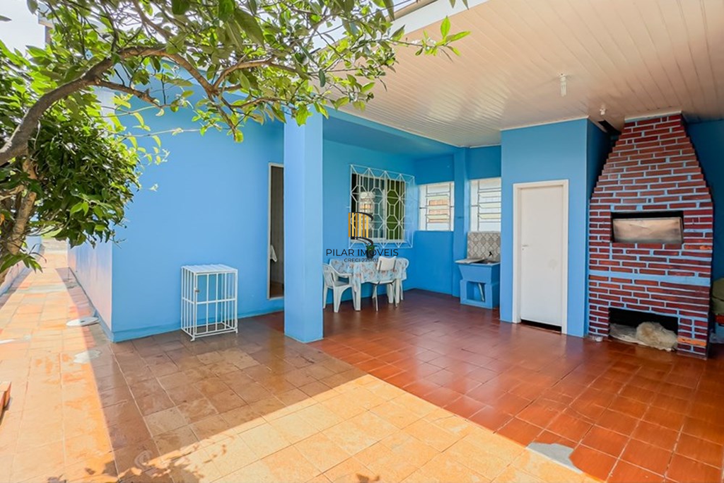 Casa 5 dormitórios no bairro Vila Jardim