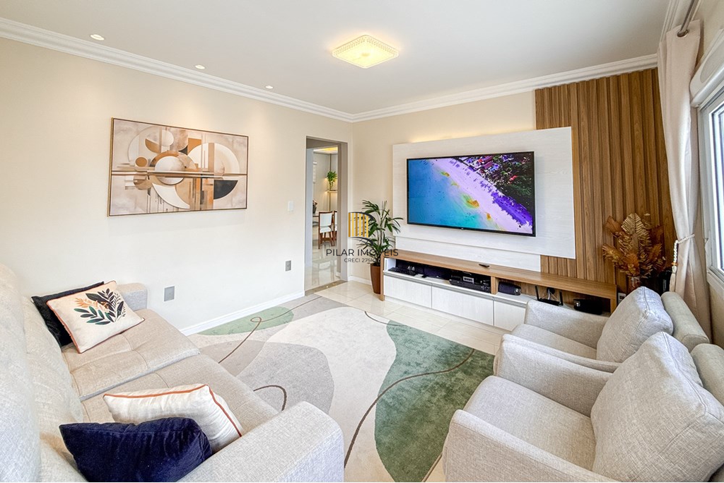 Casa 3 dormitórios no bairro Igara