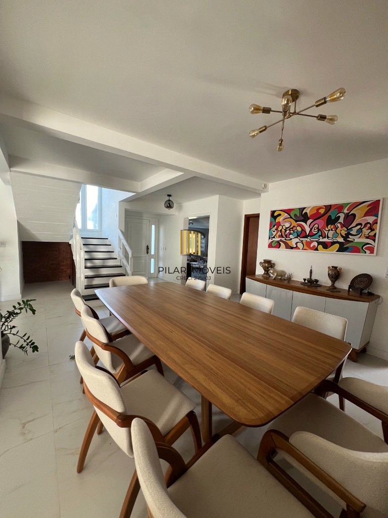 Casa 5 dormitórios no bairro Praia de Atlântida