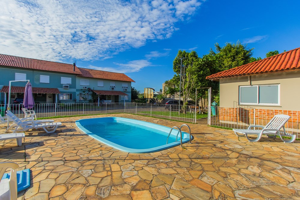 Casa 2 dormitórios no bairro Fátima