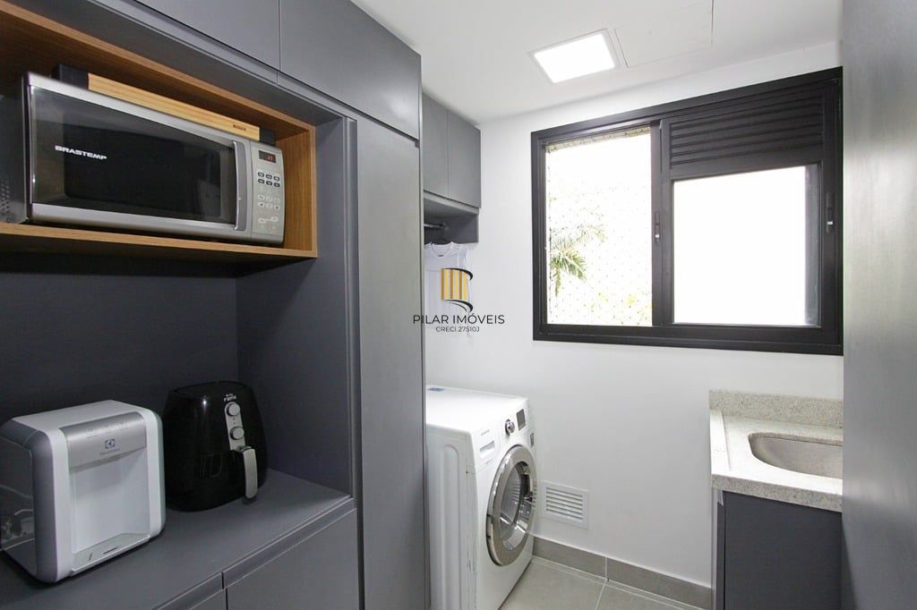 Apartamento 3 dormitórios no bairro Menino Deus