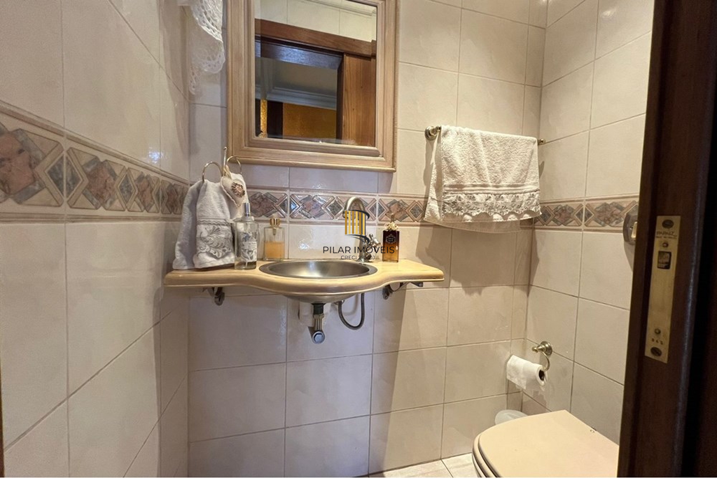 Casa 3 dormitórios no bairro Santana