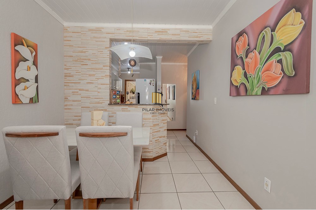 Casa 2 dormitórios no bairro Hípica