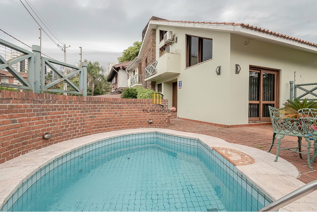 Casa 4 dormitórios no bairro Boa Vista