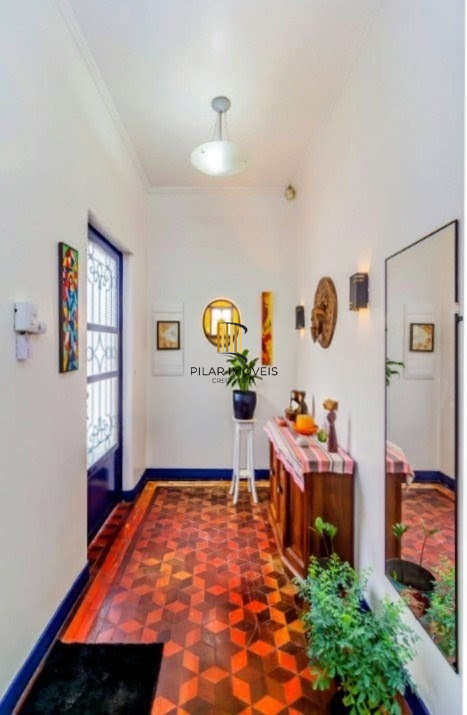 Casa 3 dormitórios no bairro Menino Deus