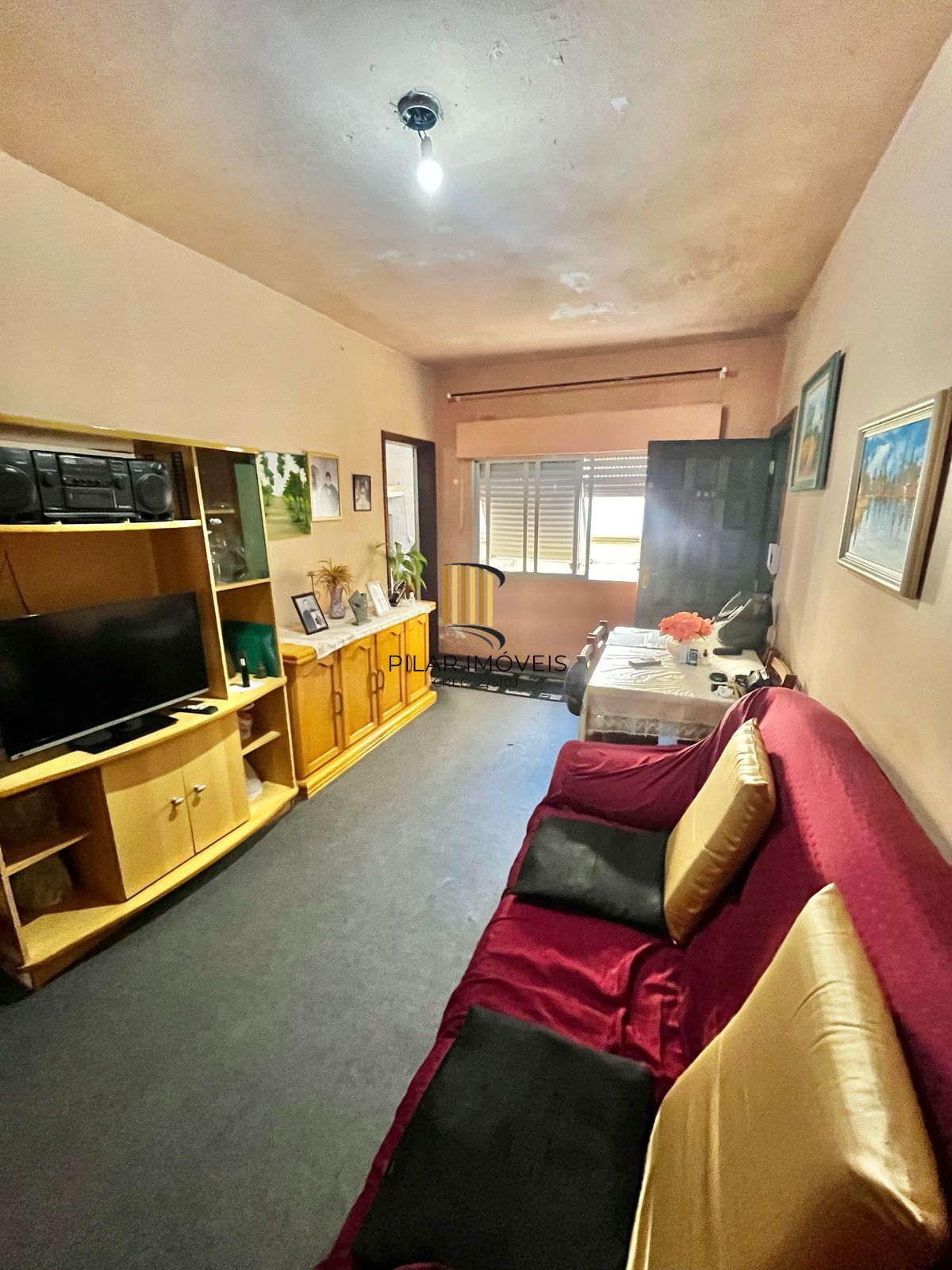 02 dormitórios, bairro Santa Maria Gorethi, sala enorme, cozinha e banheiro, aceita financiamento