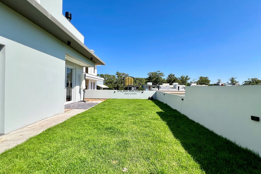 Casa de Condomínio 3 dormitórios no bairro Sanga Funda