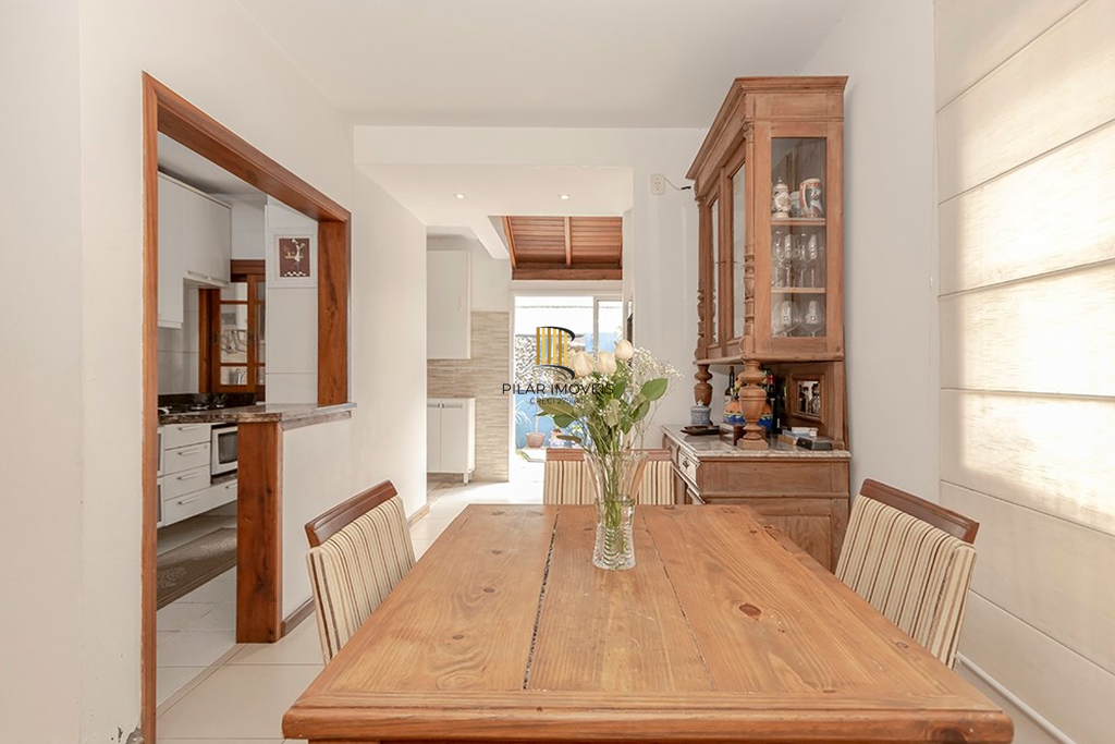 Casa de Condomínio 3 dormitórios no bairro Ipanema