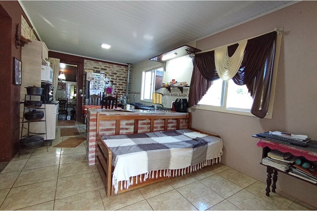 Casa 2 dormitórios no bairro Contestado