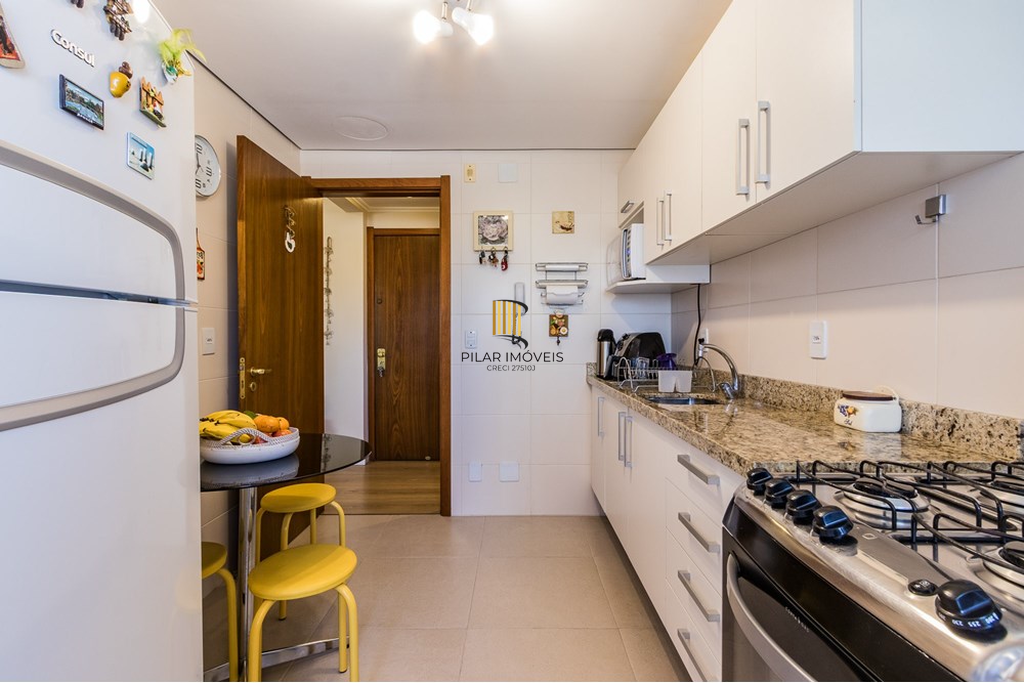 Apartamento 3 dormitórios no bairro Menino Deus