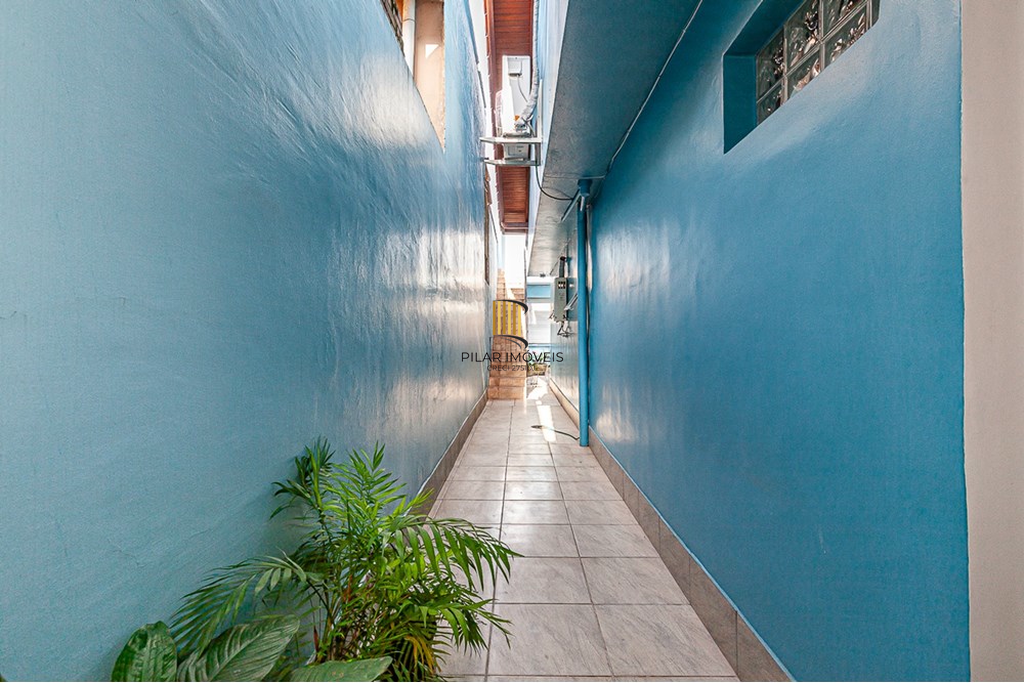 Casa 5 dormitórios no bairro Vila Ipiranga