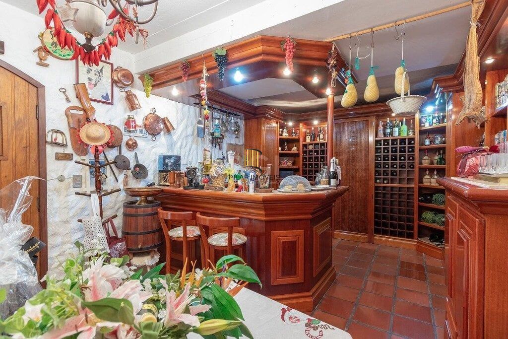 Casa 4 dormitórios no bairro Vila Assunção