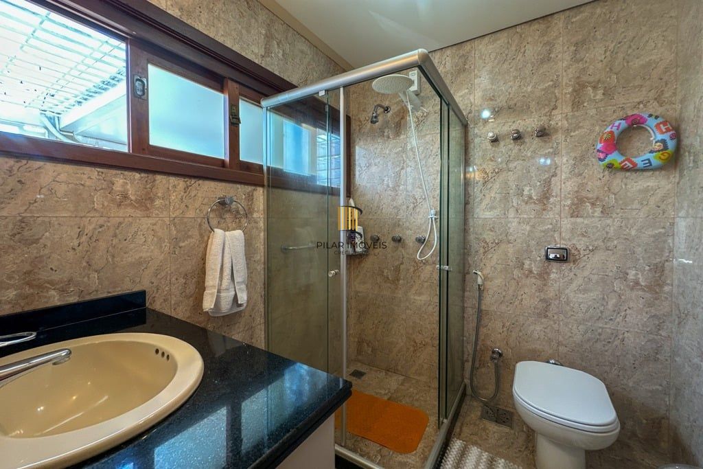 Casa 3 dormitórios no bairro Três Figueiras