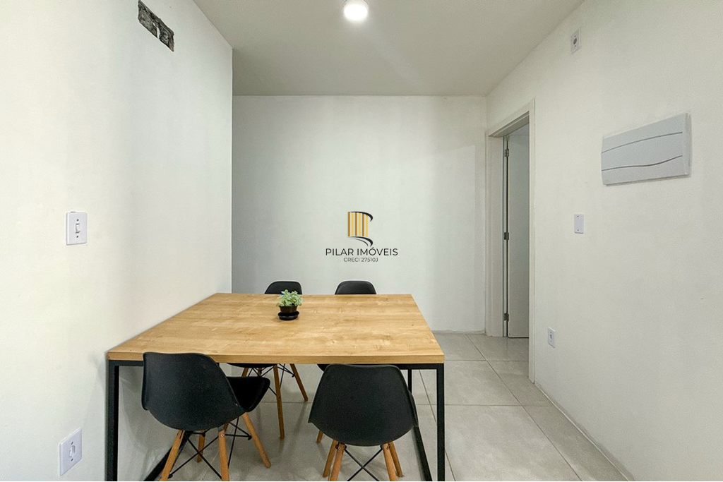 Casa 2 dormitórios no bairro Olaria