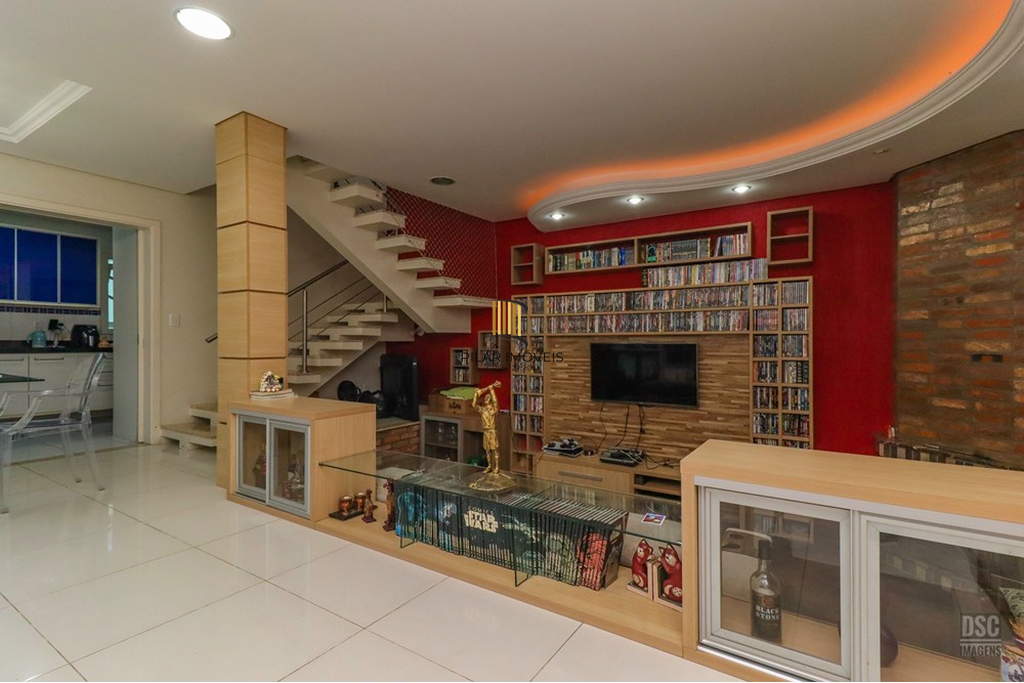 Casa 4 dormitórios no bairro Tristeza