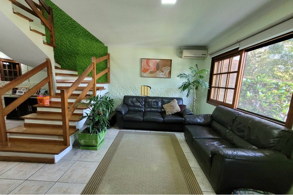 Casa 3 dormitórios no bairro Santa Isabel