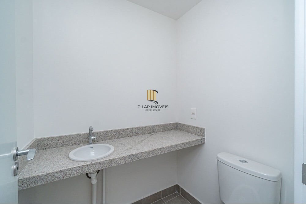 Apartamento 3 dormitórios no bairro Menino Deus
