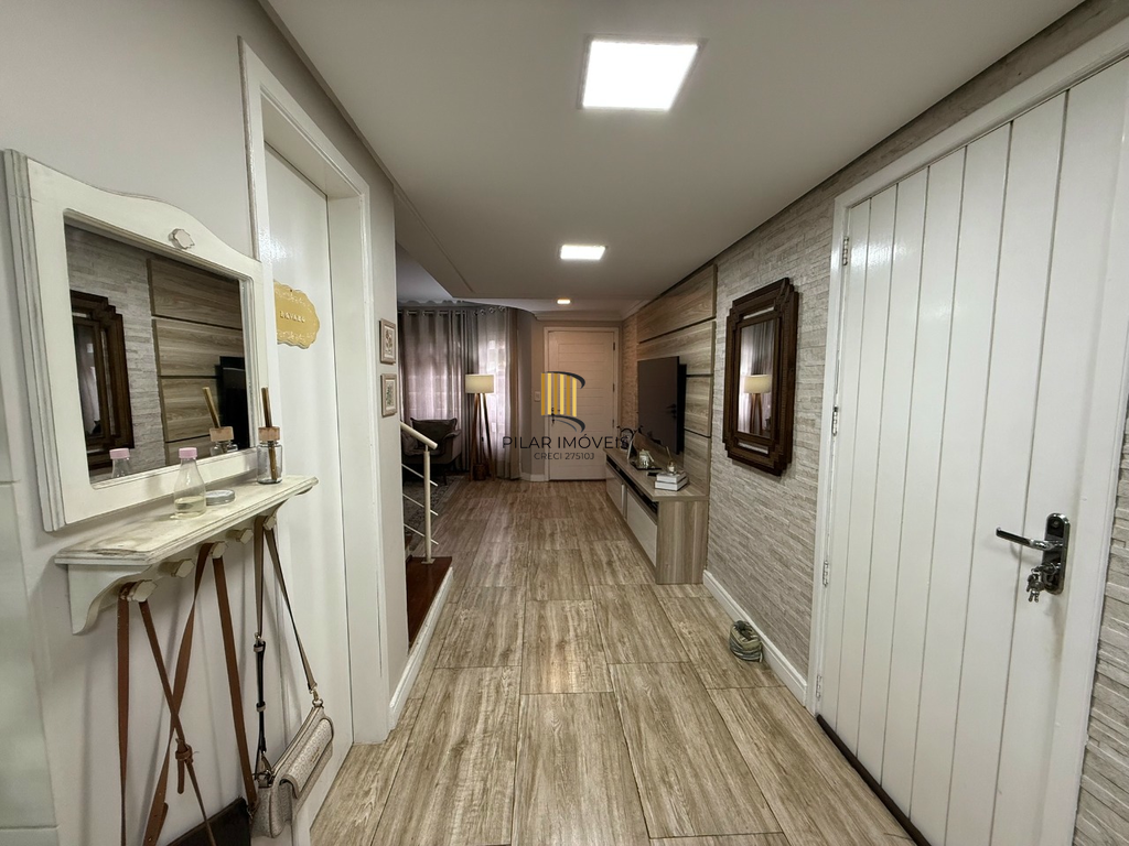 Casa de Condomínio 3 dormitórios no bairro Sarandi