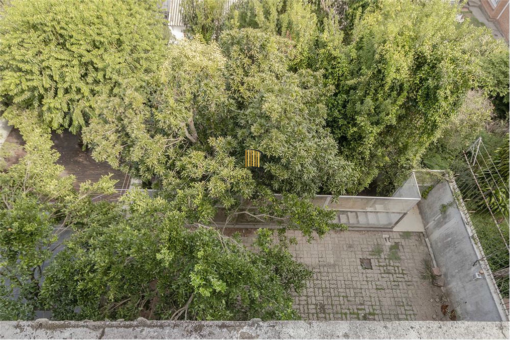 Casa 4 dormitórios no bairro Vila Assunção
