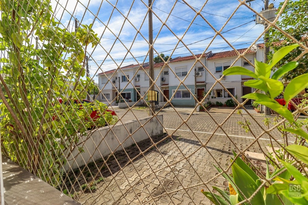 Casa de Condomínio 3 dormitórios no bairro Hípica