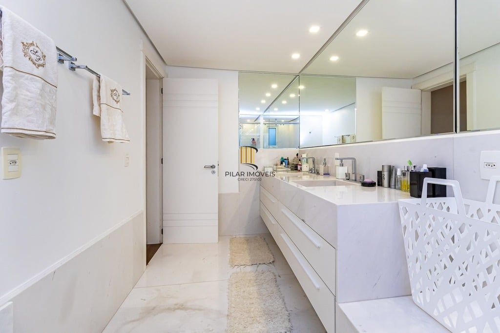 Apartamento 3 dormitórios no bairro Bela Vista