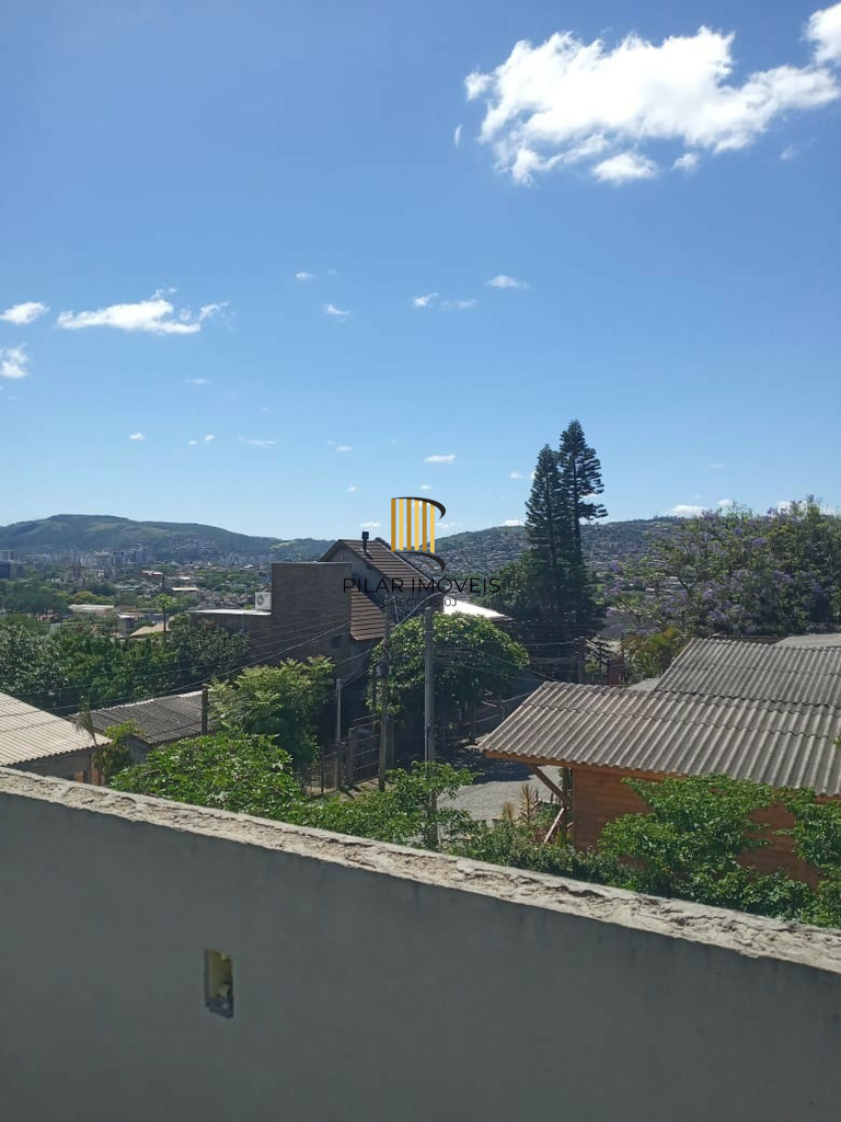 Casa 3 dormitórios no bairro Partenon