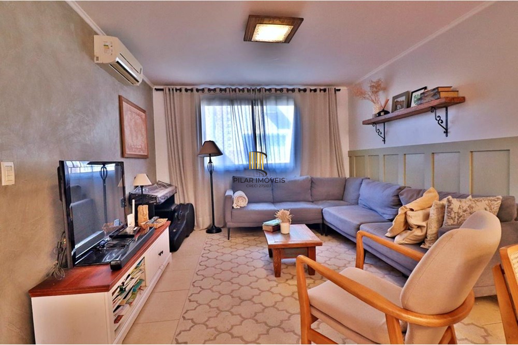 Casa de Condomínio 3 dormitórios no bairro São Sebastião