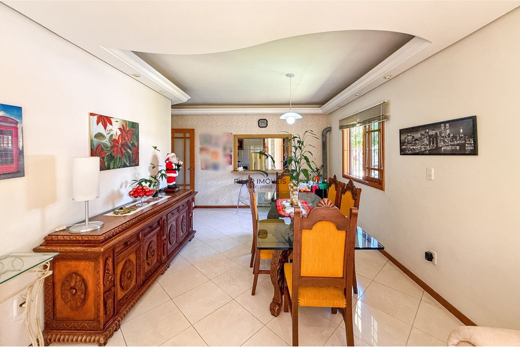 Casa 6 dormitórios no bairro Marechal Rondon