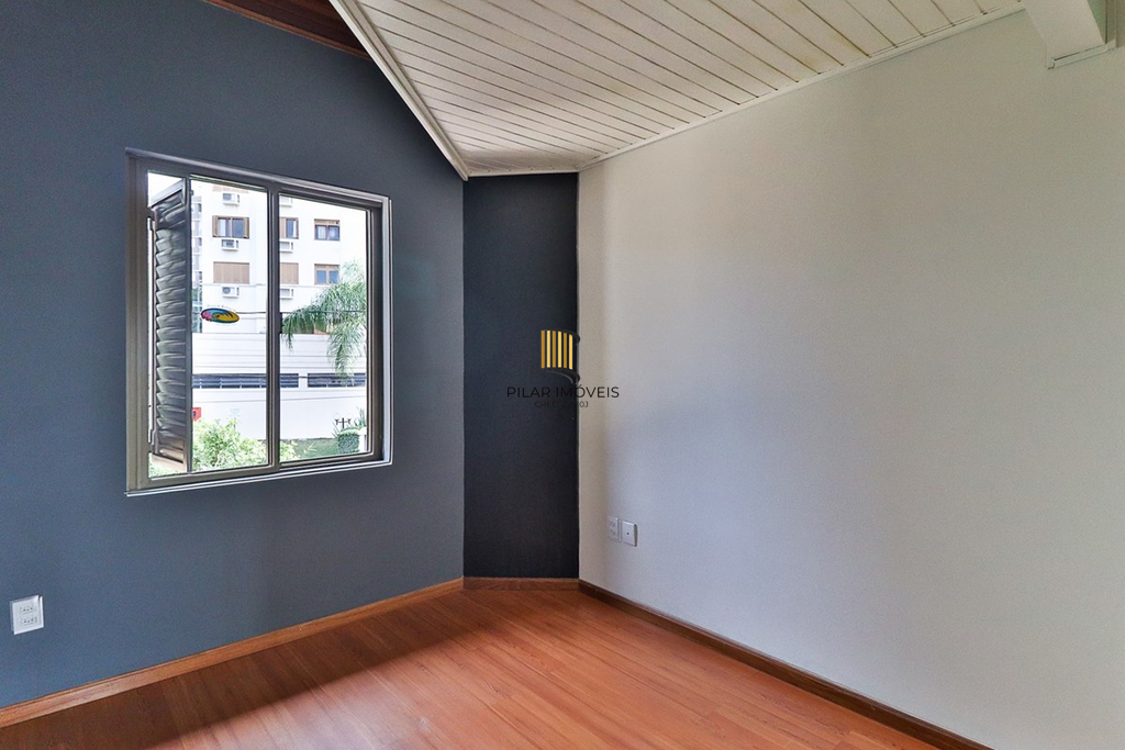 Casa de Condomínio 3 dormitórios no bairro Jardim Itu