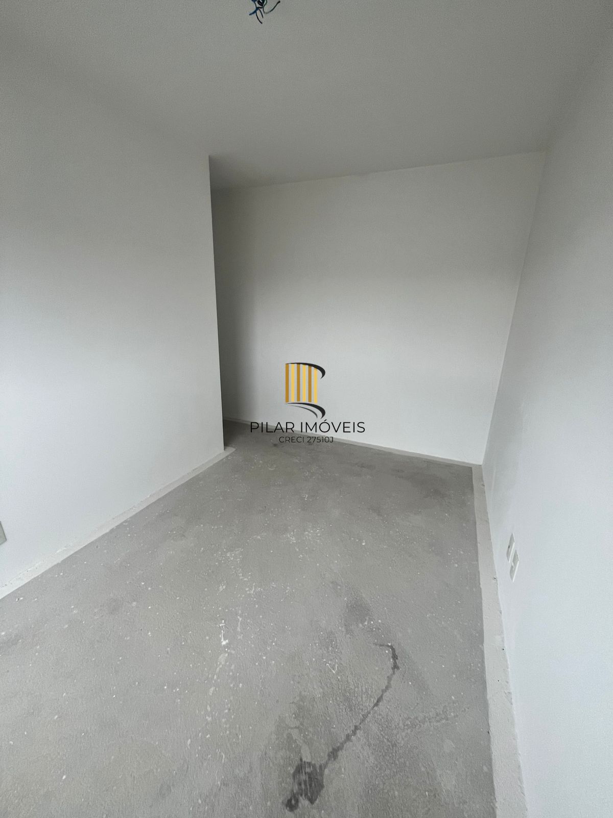 Apartamento no Humaitá de 02 dormitórios, infra e 01 vaga, nunca habitado