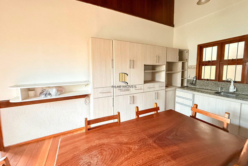 Casa 5 dormitórios no bairro São José